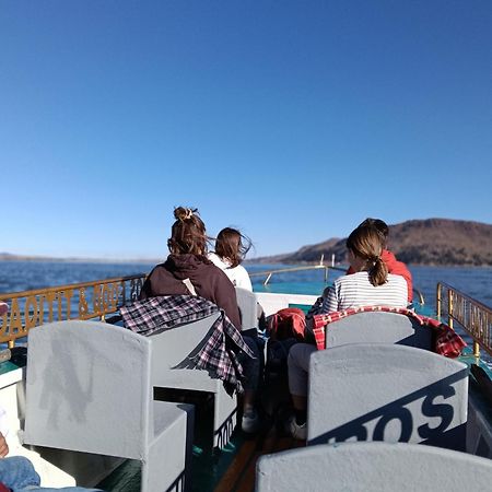 Uros Lodge Lover Titiqaqa Puno Exterior photo