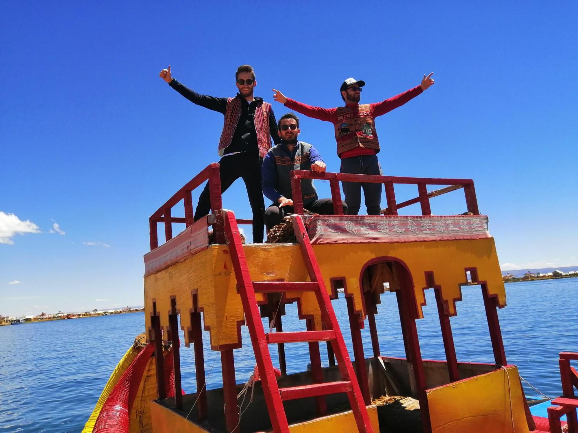 Uros Lodge Lover Titiqaqa Puno Exterior photo